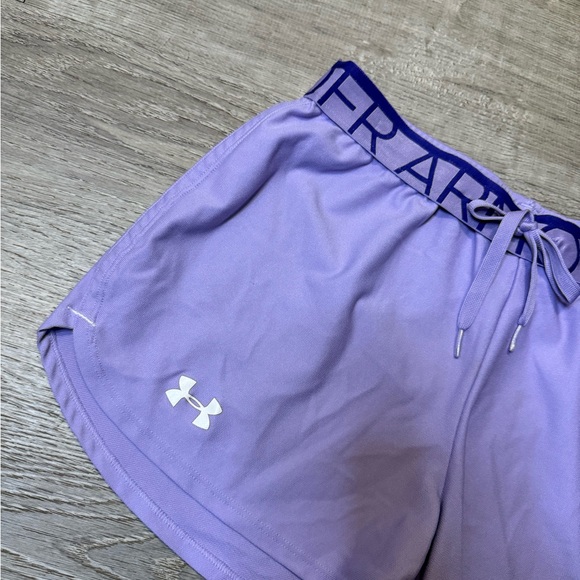 •UNDER ARMOUR• RUNNING SHORTS - Picture 2 of 4